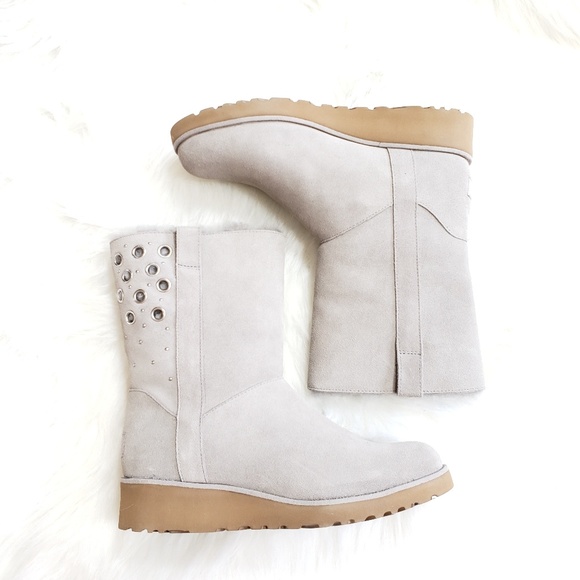 UGG Shoes - NWT UGG GREY PEEK-A-BOO (8.5)